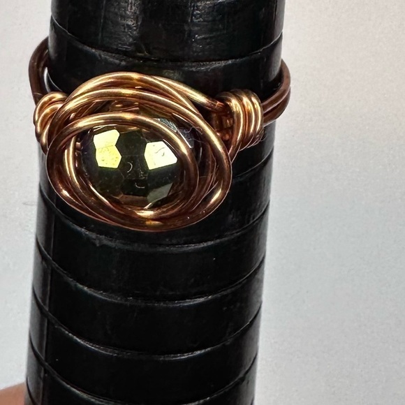 Green yellow disco ball ring handmade copper wire wrap - Picture 2 of 6